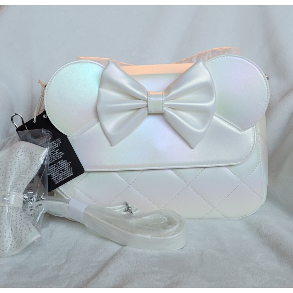Loungefly Disney Minnie Iridescent quilted Wedding Crossbody Bag - Picture 3 of 10